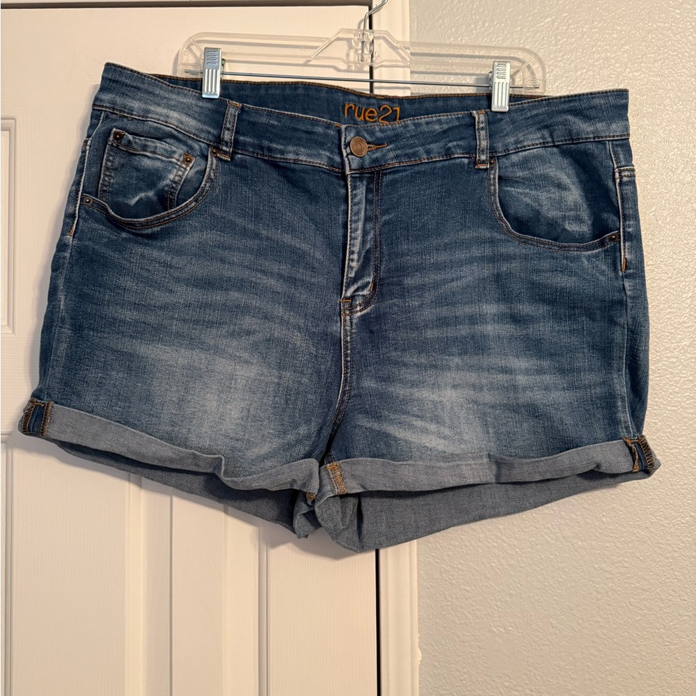 Rue21 Women's Classic Blue Jean Shorts